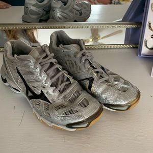 Mizuno Wave Shoes
